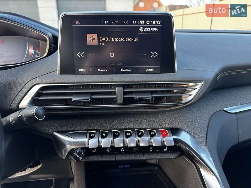 Внедорожник / Кроссовер Peugeot 5008 2020 в Луцке