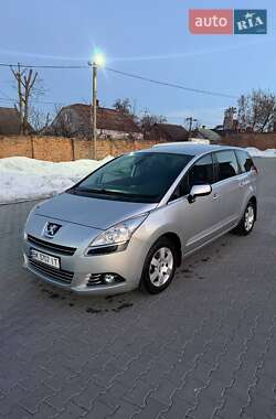 Микровэн Peugeot 5008 2010 в Дубно