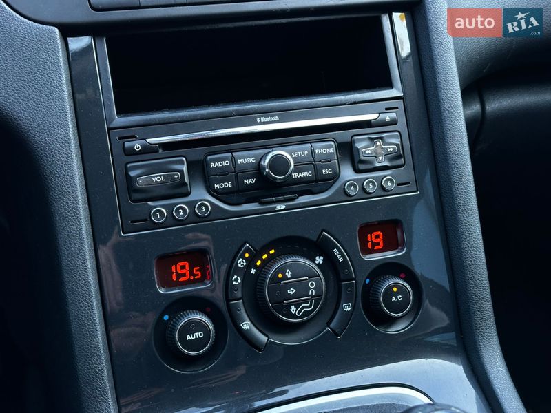 Микровэн Peugeot 5008 2010 в Львове