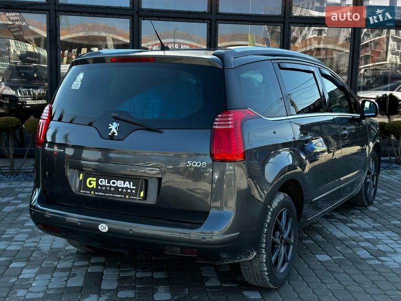 Микровэн Peugeot 5008 2010 в Львове
