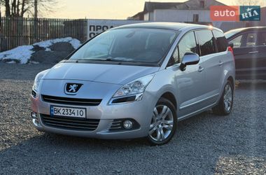 Мікровен Peugeot 5008 2009 в Сарнах