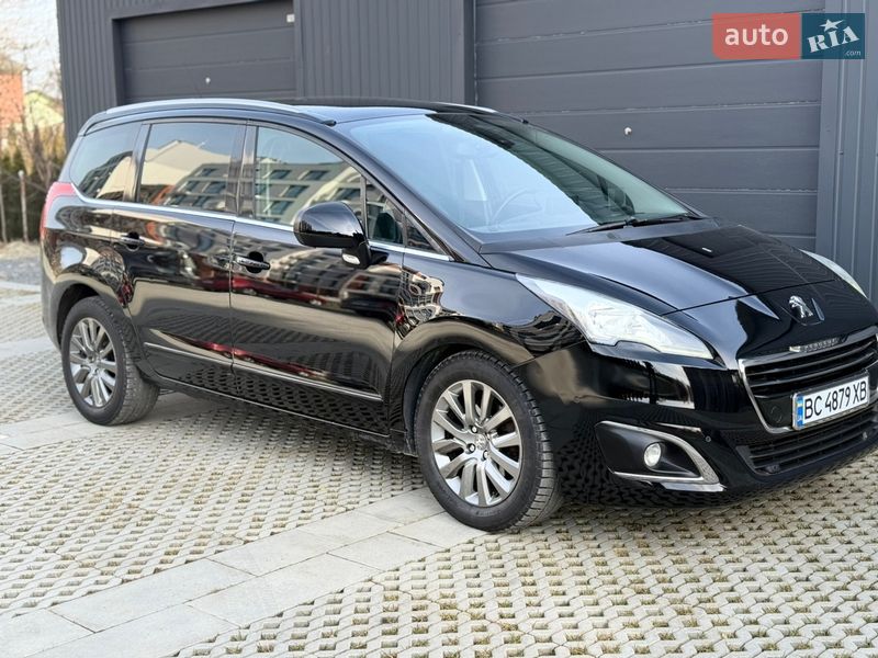 Микровэн Peugeot 5008 2015 в Самборе