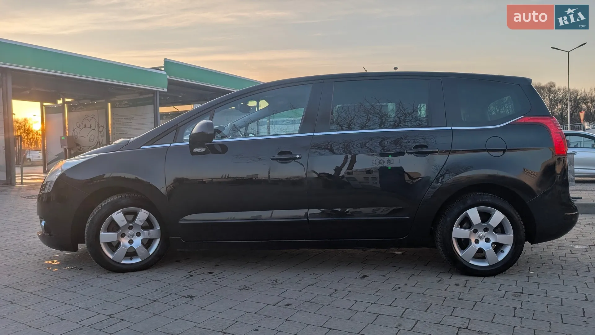 2010 Peugeot 5008 - мініатюра 5