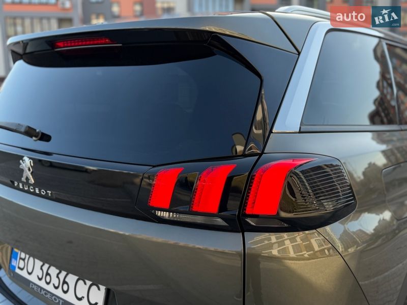 Внедорожник / Кроссовер Peugeot 5008 2017 в Тернополе