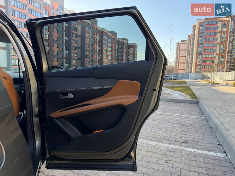 Внедорожник / Кроссовер Peugeot 5008 2017 в Тернополе