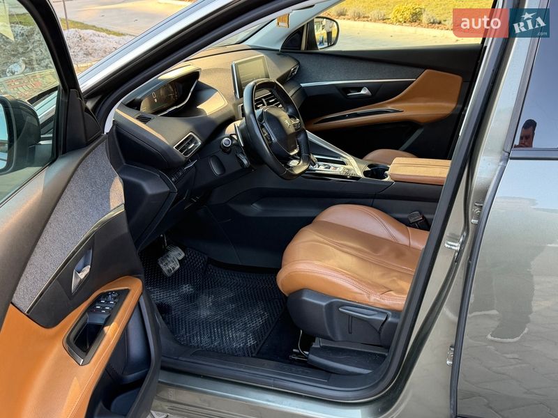 Внедорожник / Кроссовер Peugeot 5008 2017 в Тернополе