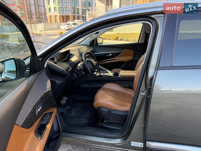 Внедорожник / Кроссовер Peugeot 5008 2017 в Тернополе