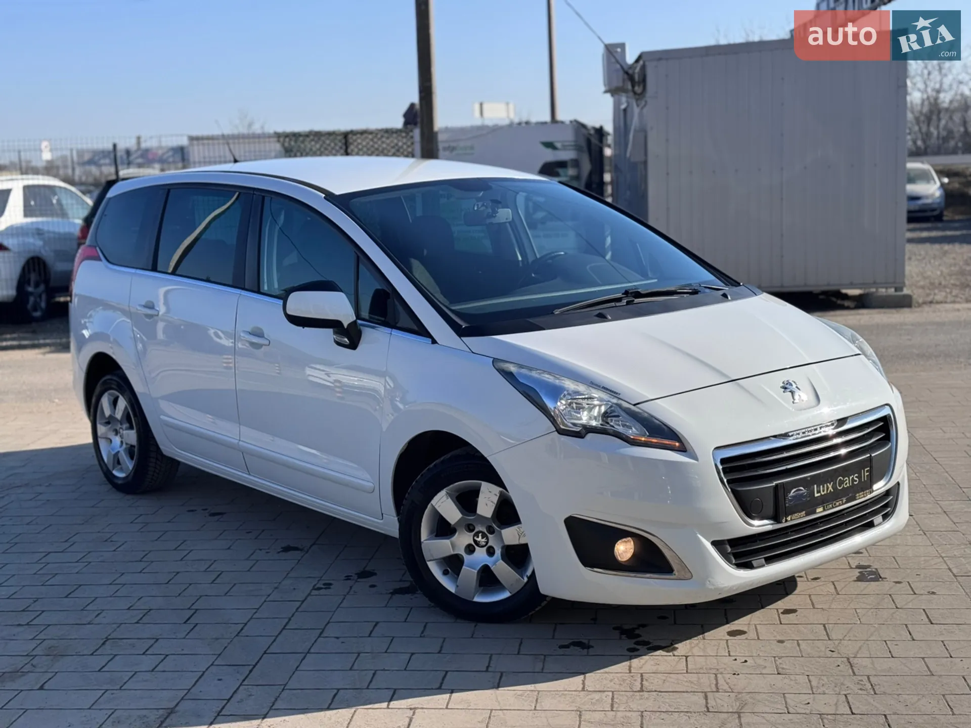 Peugeot 5008 2015