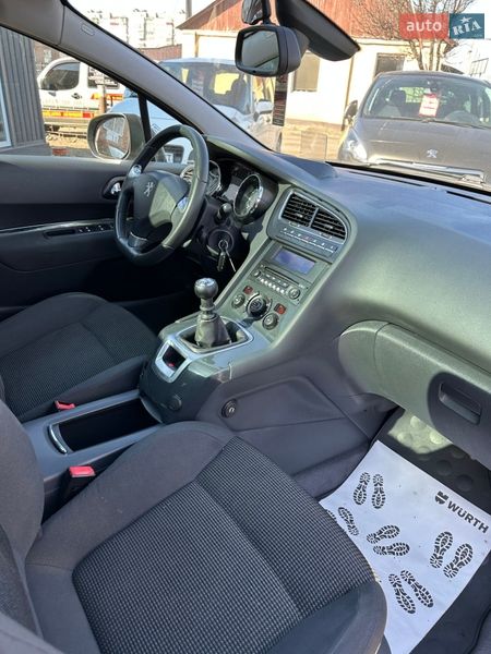 Микровэн Peugeot 5008 2013 в Смеле