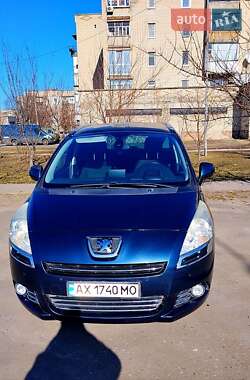 Микровэн Peugeot 5008 2012 в Краснограде
