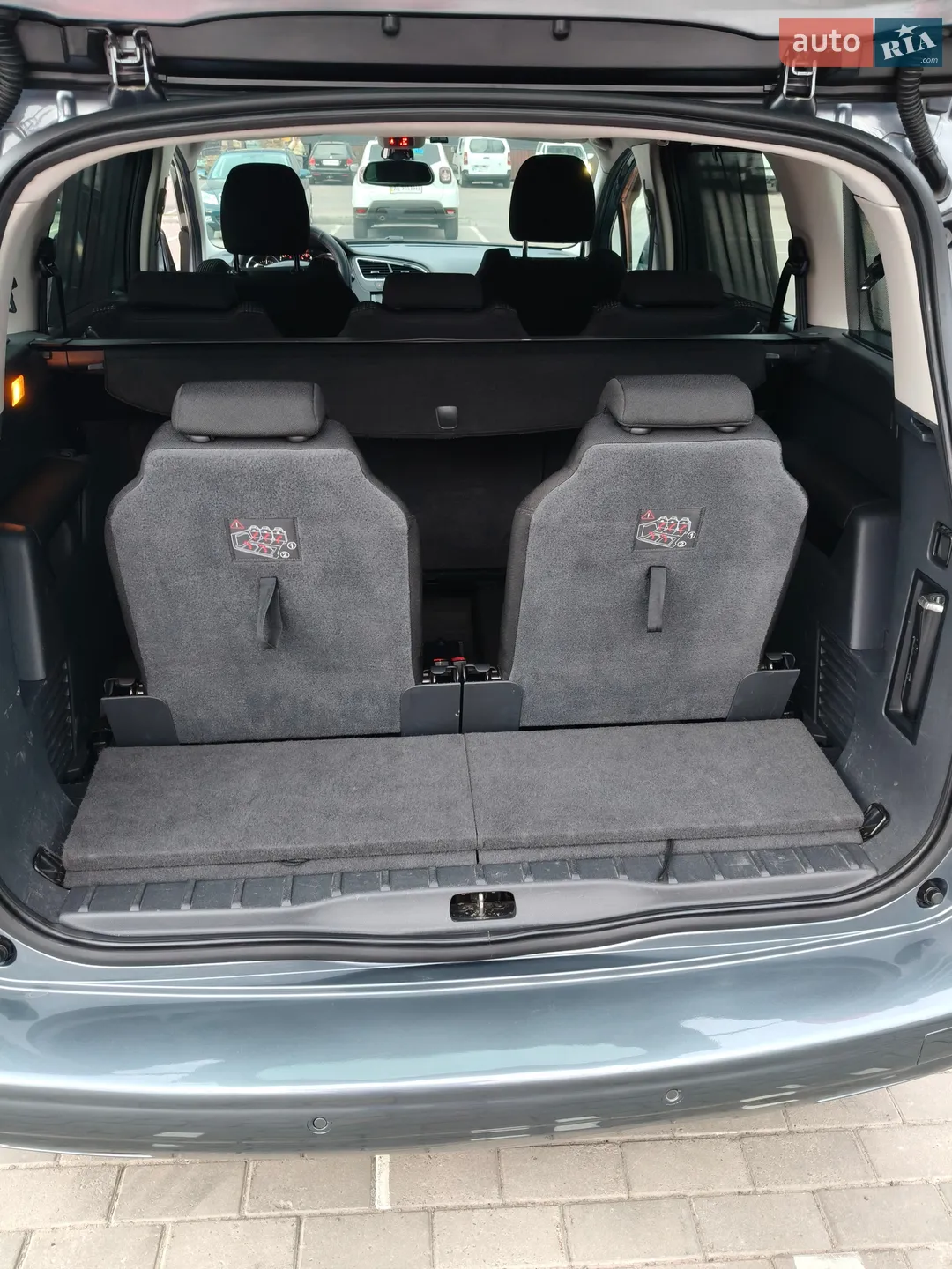 2011 Peugeot 5008 - мініатюра 12