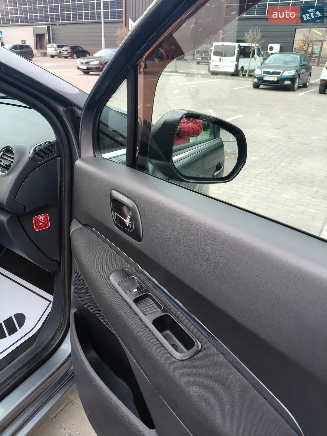 2011 Peugeot 5008 - мініатюра 16