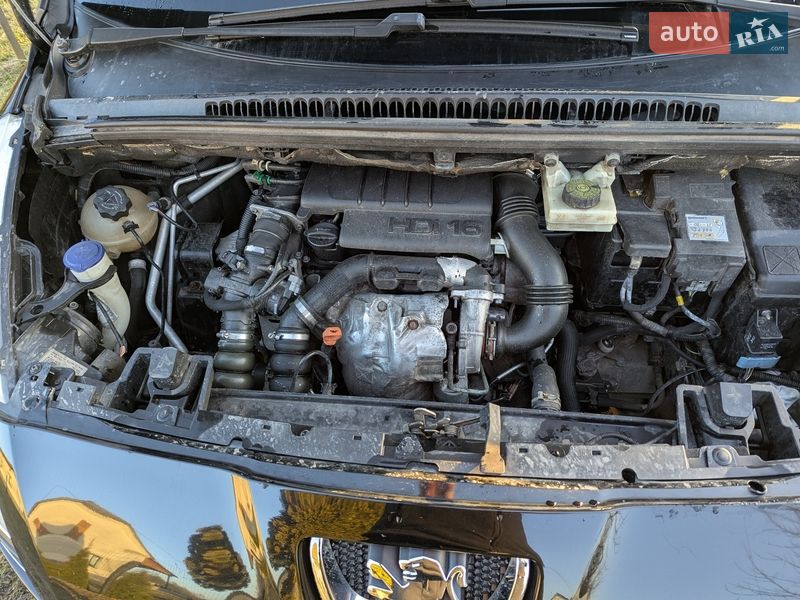 Микровэн Peugeot 5008 2010 в Рава-Русской