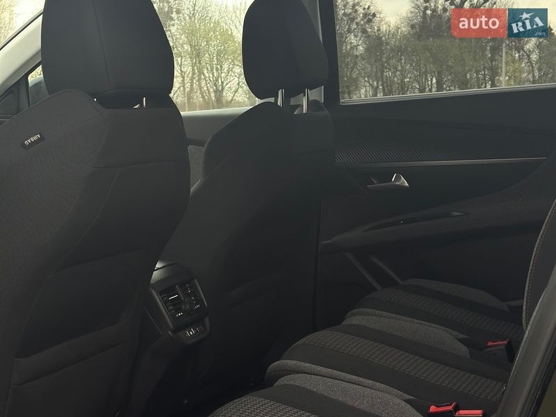Внедорожник / Кроссовер Peugeot 5008 2017 в Львове фото 36 Внедорожник / Кроссовер Peugeot 5008 2017 в Львове