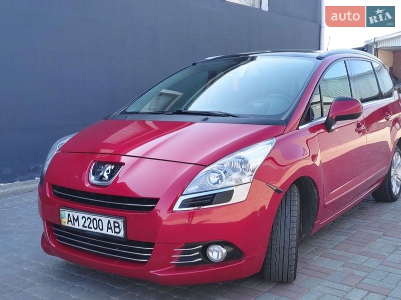Peugeot 5008 2011