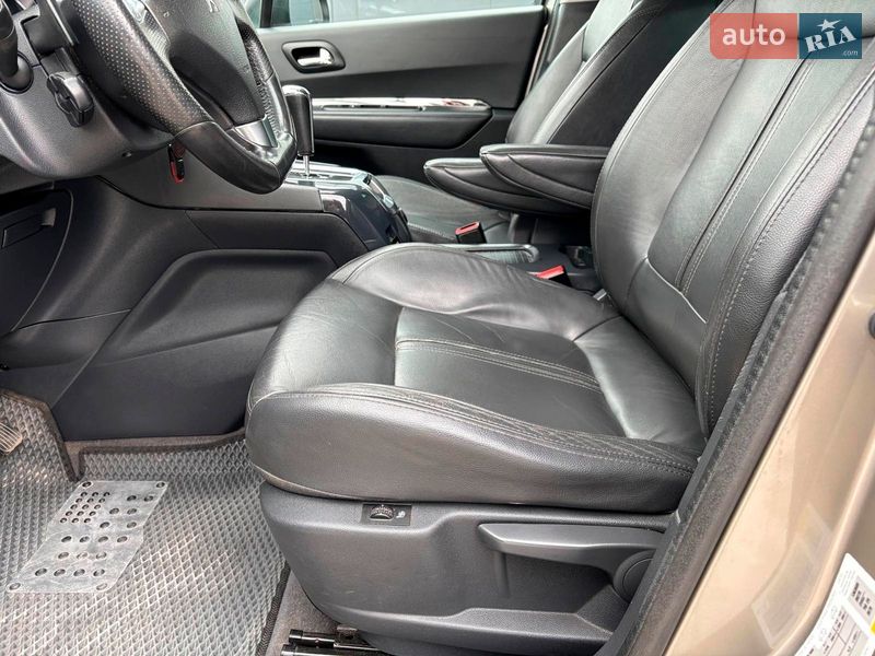 Микровэн Peugeot 5008 2014 в Львове фото 20 Микровэн Peugeot 5008 2014 в Львове