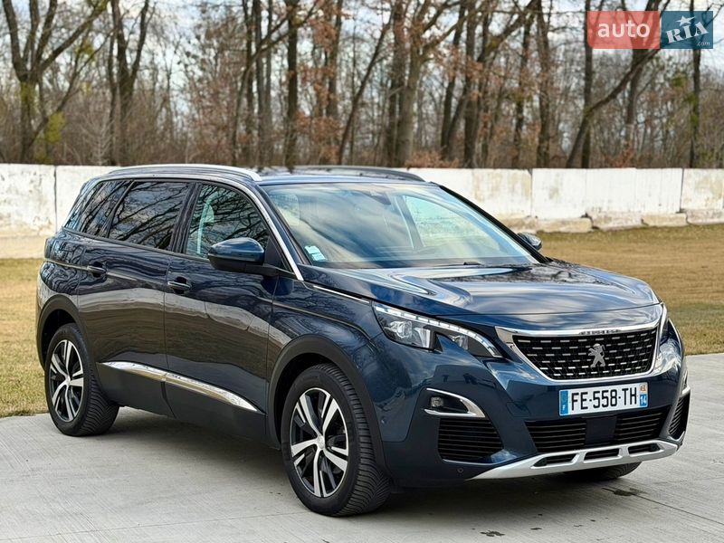 Внедорожник / Кроссовер Peugeot 5008 2019 в Луцке