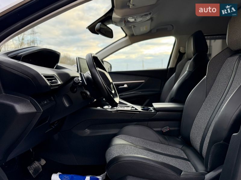 Внедорожник / Кроссовер Peugeot 5008 2019 в Луцке