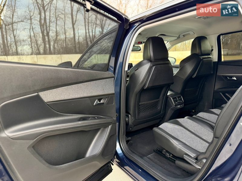 Внедорожник / Кроссовер Peugeot 5008 2019 в Луцке