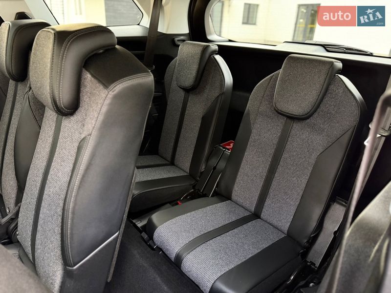 Внедорожник / Кроссовер Peugeot 5008 2019 в Луцке