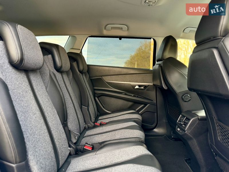 Внедорожник / Кроссовер Peugeot 5008 2019 в Луцке