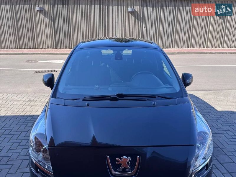 Микровэн Peugeot 5008 2010 в Луцке