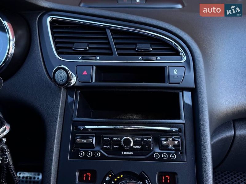 Микровэн Peugeot 5008 2010 в Луцке