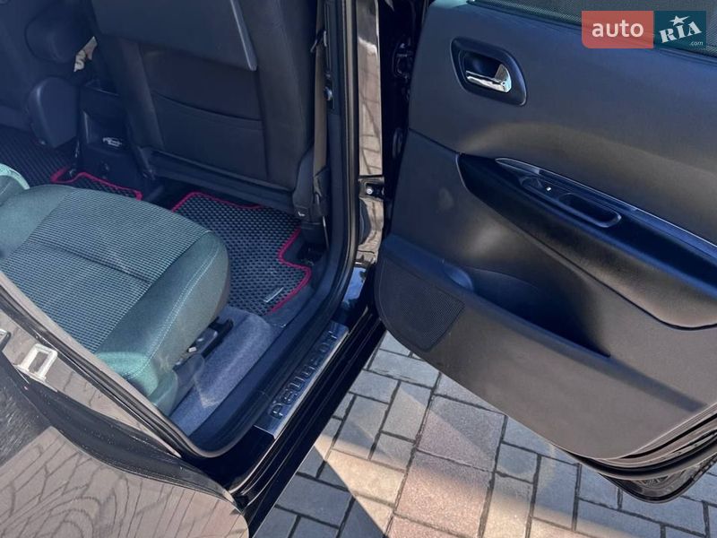 Микровэн Peugeot 5008 2010 в Луцке