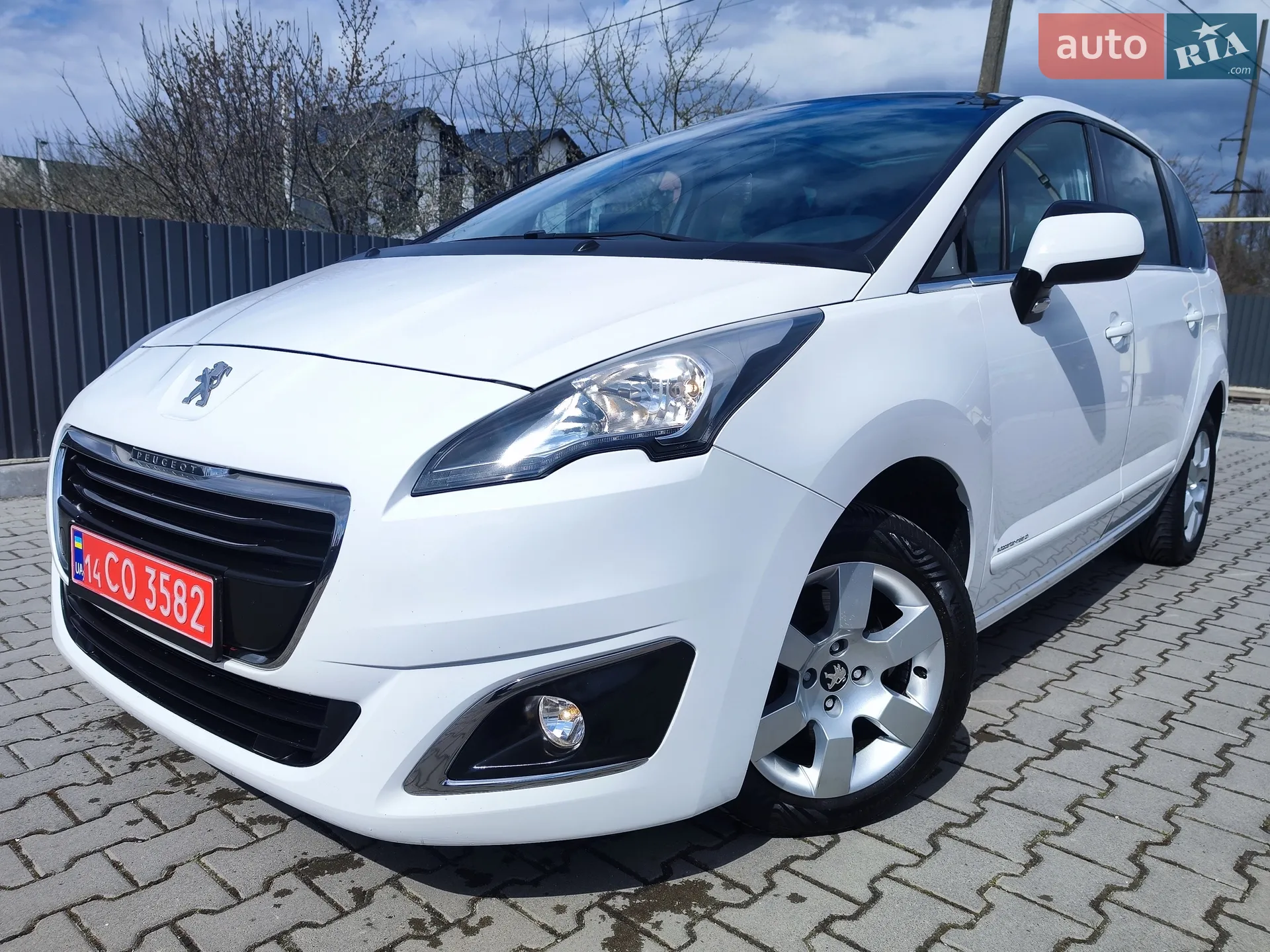 2016 Peugeot 5008 - фото 1