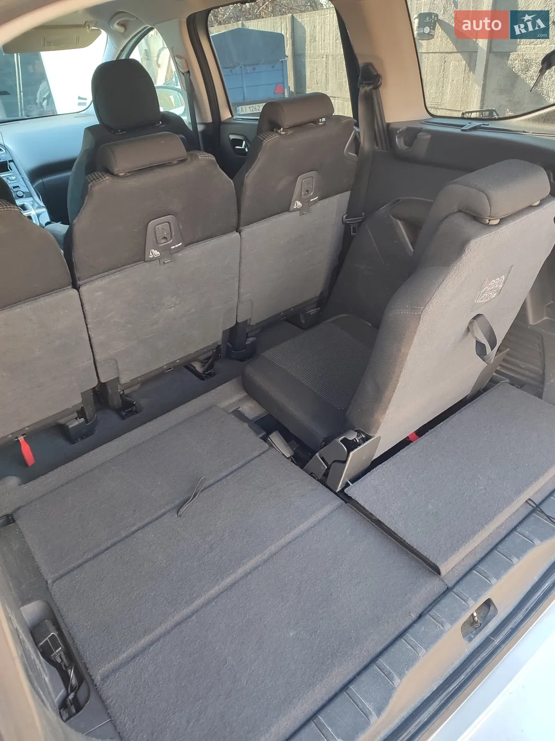 2011 Peugeot 5008 - мініатюра 16