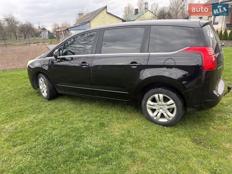 Микровэн Peugeot 5008 2010 в Рава-Русской