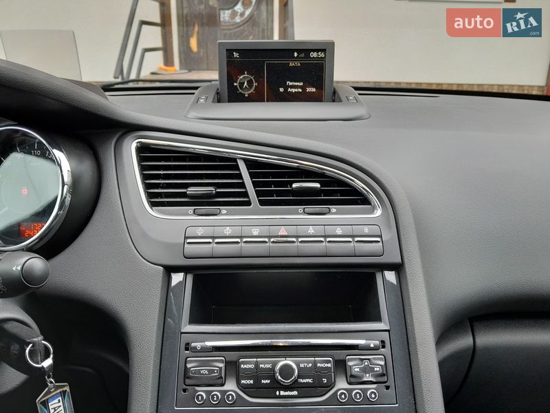 Микровэн Peugeot 5008 2013 в Калуше