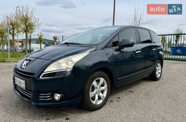 Мікровен Peugeot 5008 2010 в Ужгороді