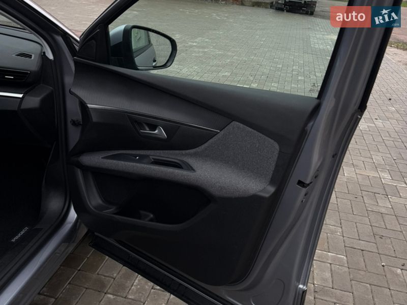 Позашляховик / Кросовер Peugeot 5008 2020 в Черкасах