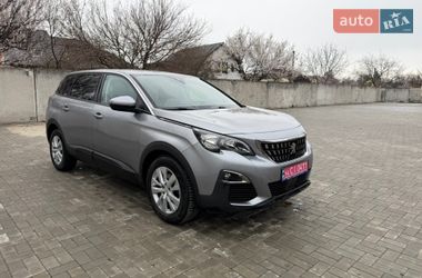 Внедорожник / Кроссовер Peugeot 5008 2020 в Черкассах
