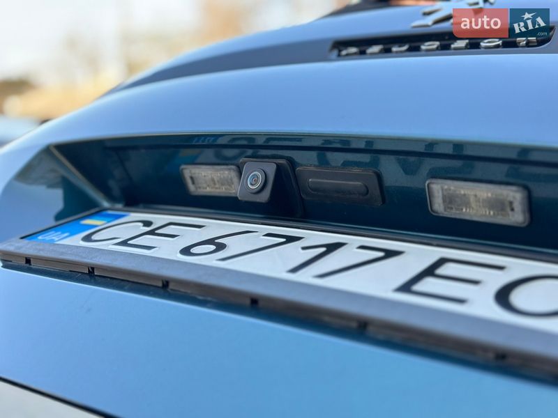 Внедорожник / Кроссовер Peugeot 5008 2017 в Черновцах