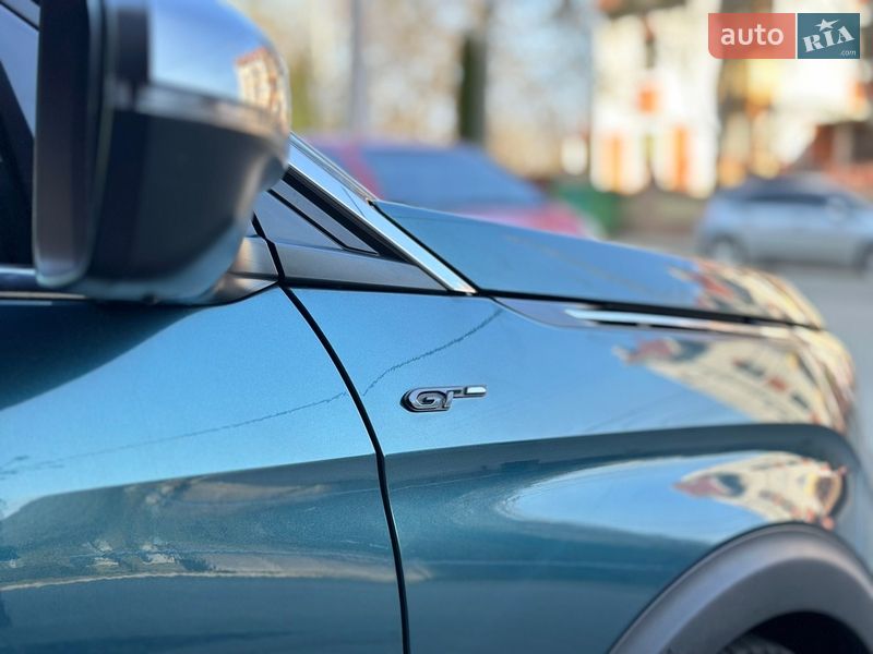 Внедорожник / Кроссовер Peugeot 5008 2017 в Черновцах