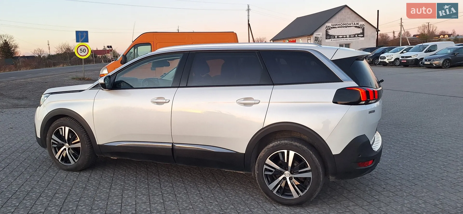 2017 Peugeot 5008 - мініатюра 28