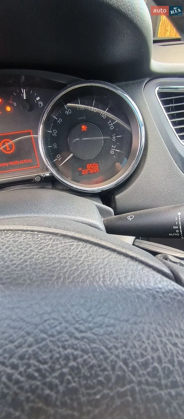 2011 Peugeot 5008 - мініатюра 6