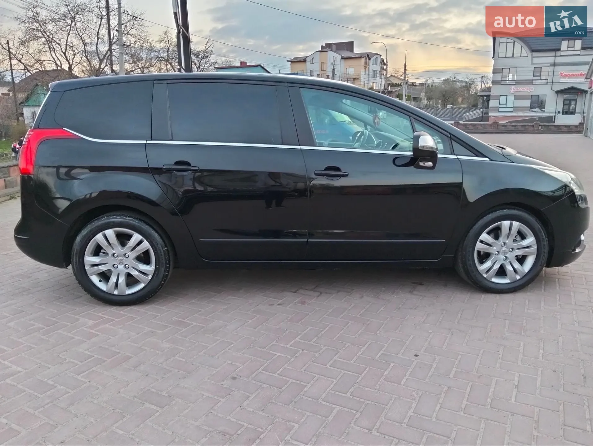 2010 Peugeot 5008 - мініатюра 10