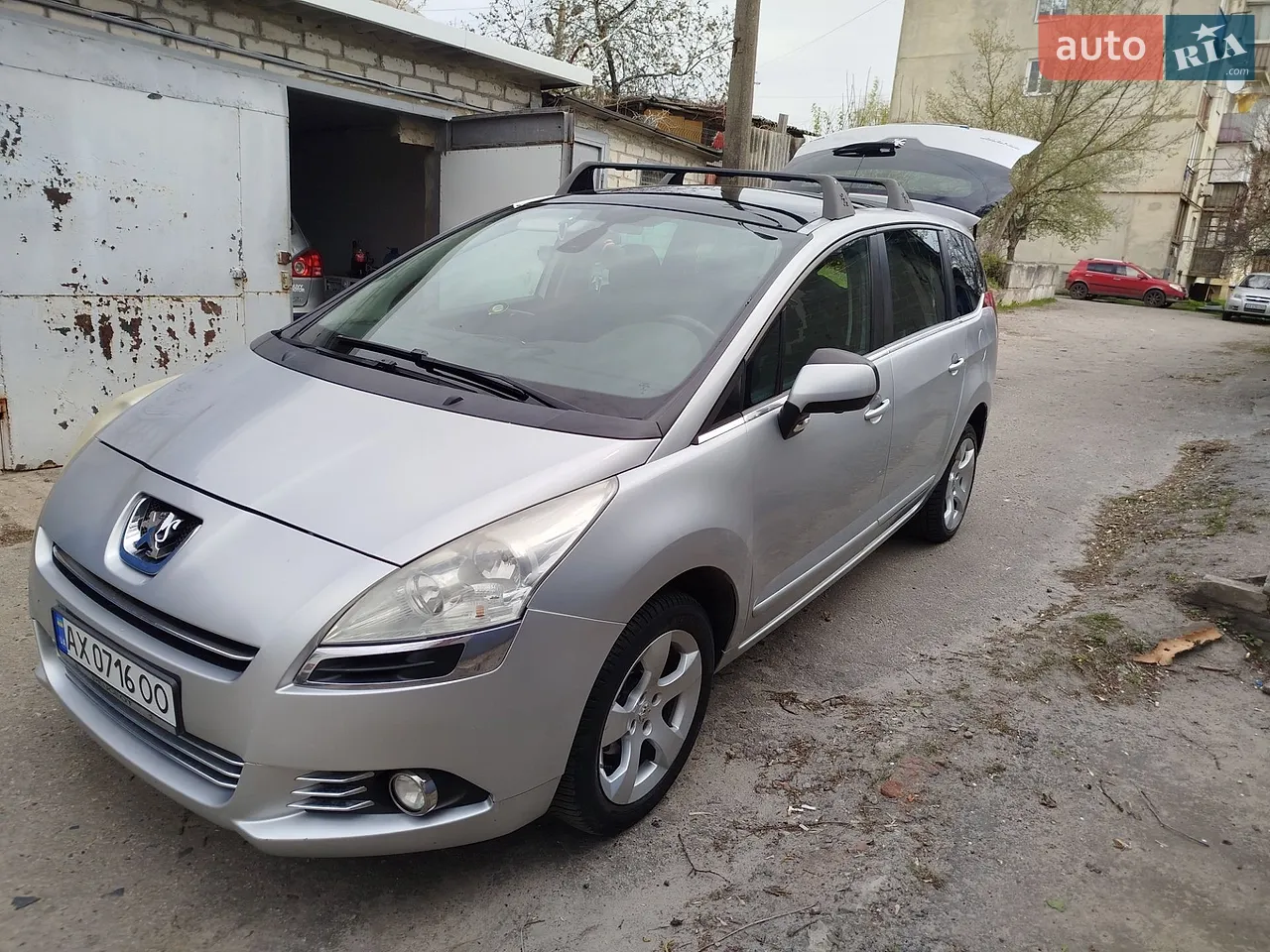 2010 Peugeot 5008 - мініатюра 10