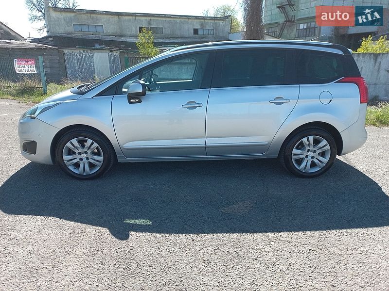 Peugeot 5008 2015