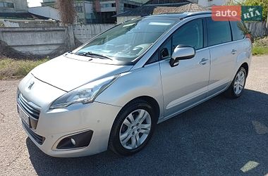 Микровэн Peugeot 5008 2015 в Стрые