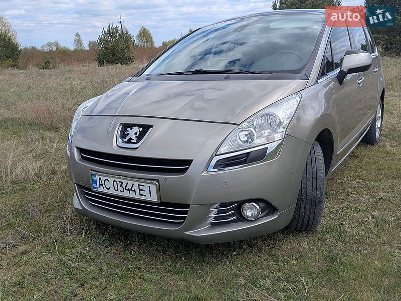 Peugeot 5008 2011