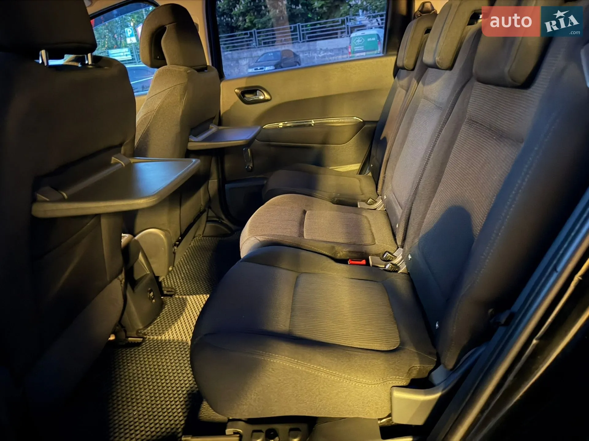 2010 Peugeot 5008 - мініатюра 38