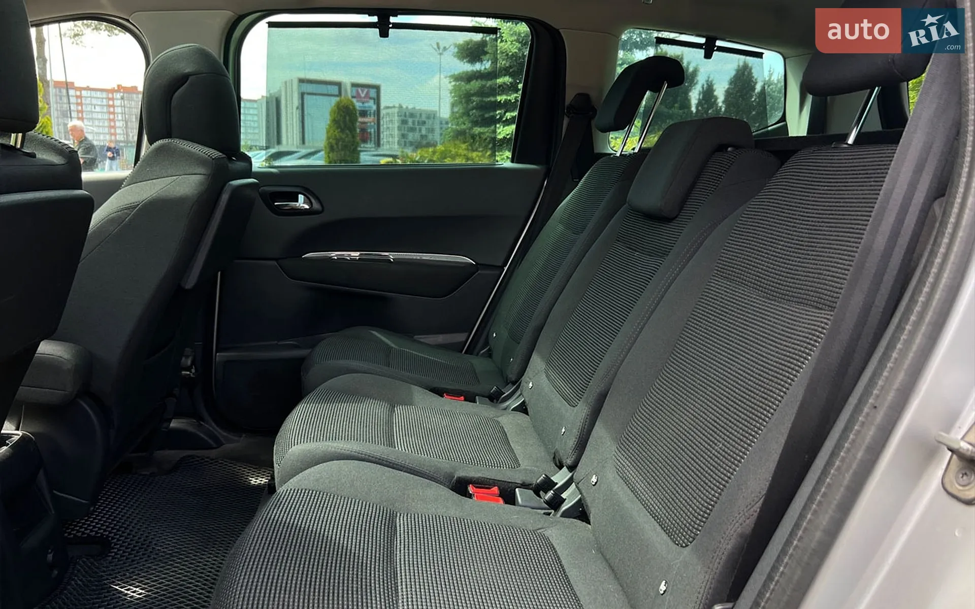 2011 Peugeot 5008 - мініатюра 22