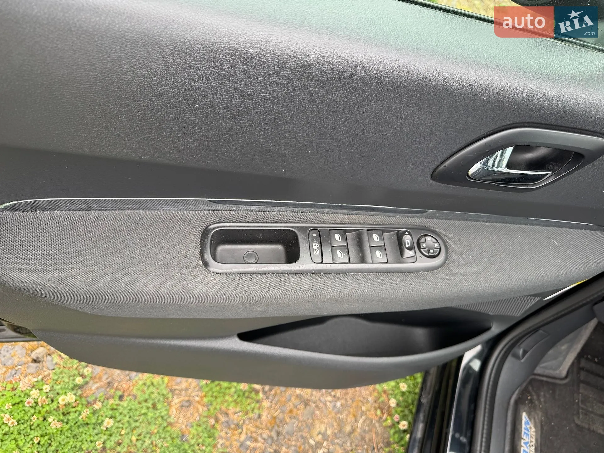 2012 Peugeot 5008 - мініатюра 15