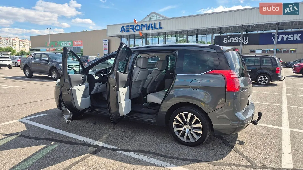 2010 Peugeot 5008 - мініатюра 9