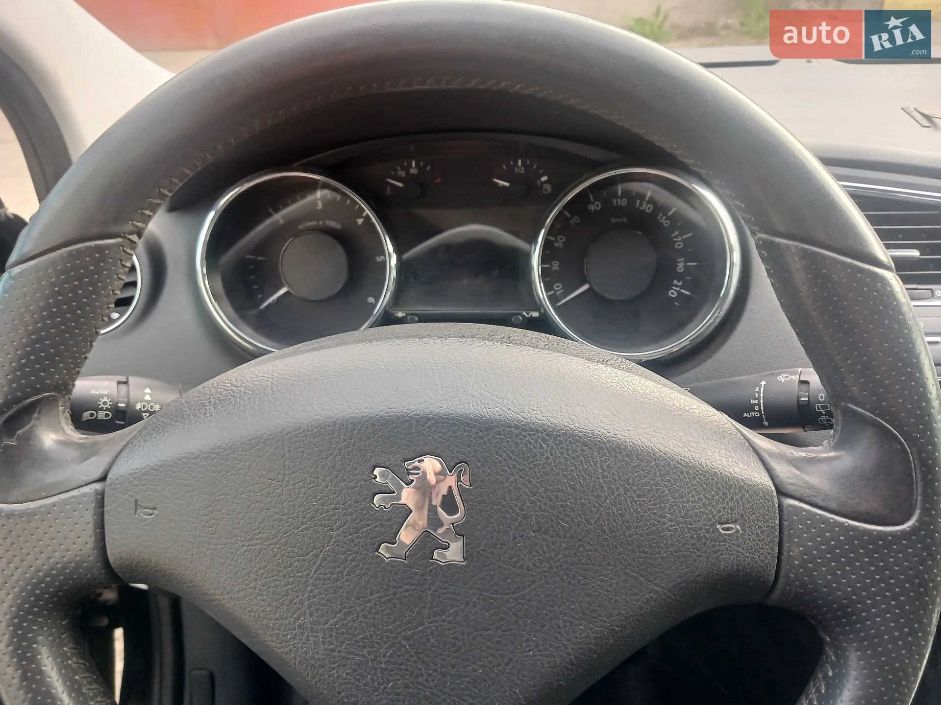 2010 Peugeot 5008 - мініатюра 11