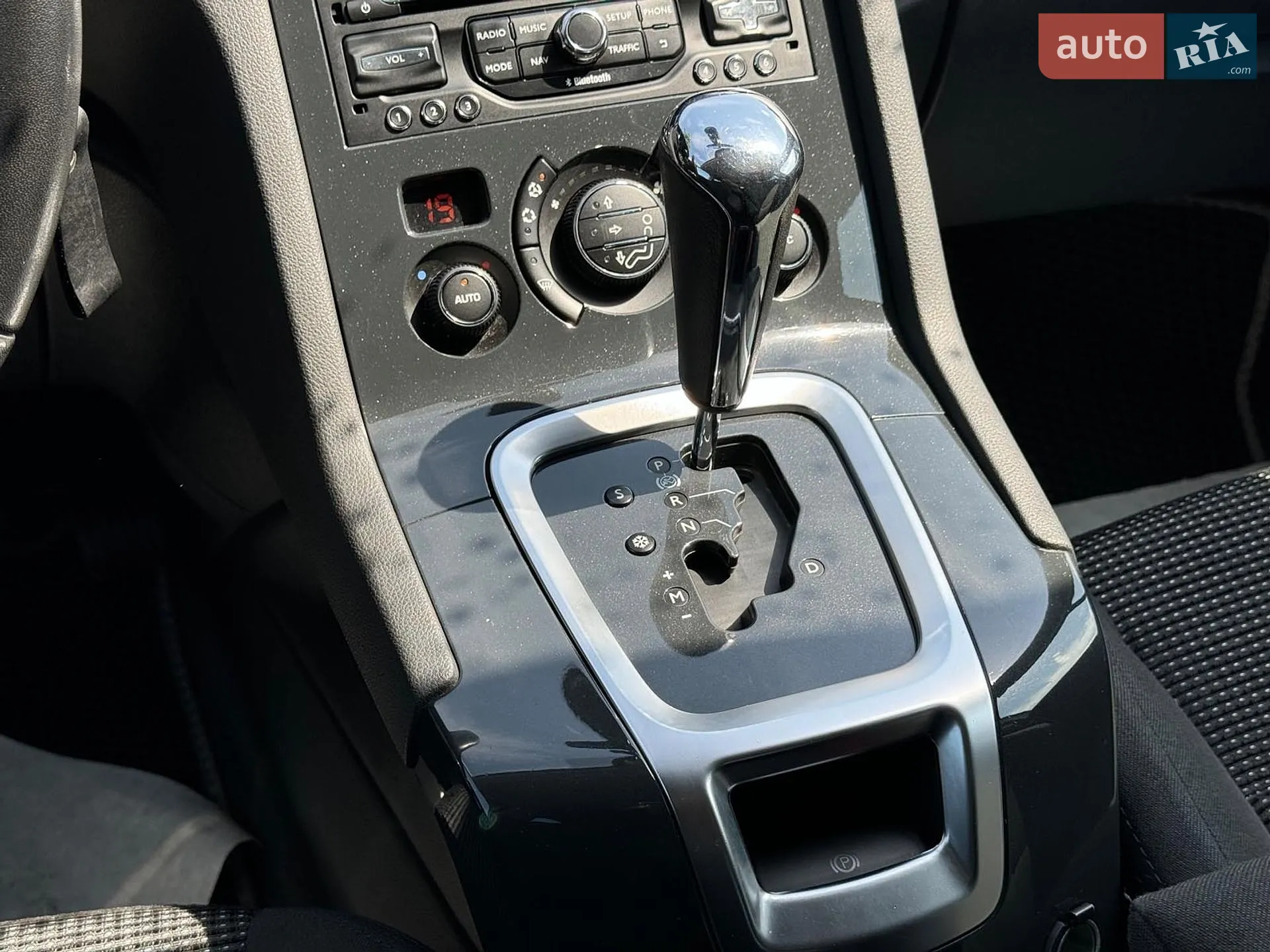 2016 Peugeot 5008 - мініатюра 28